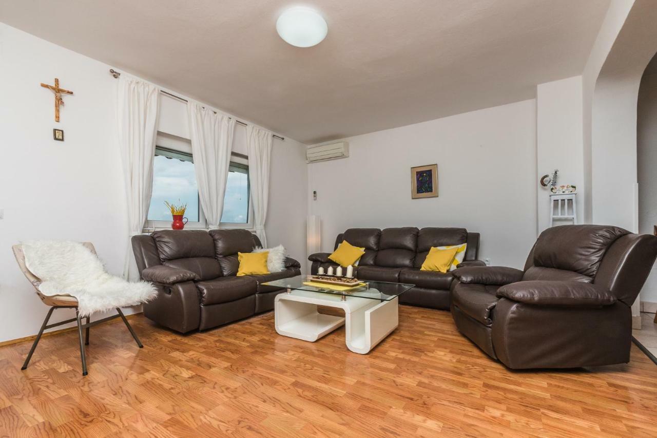 Apartment Matosic *
